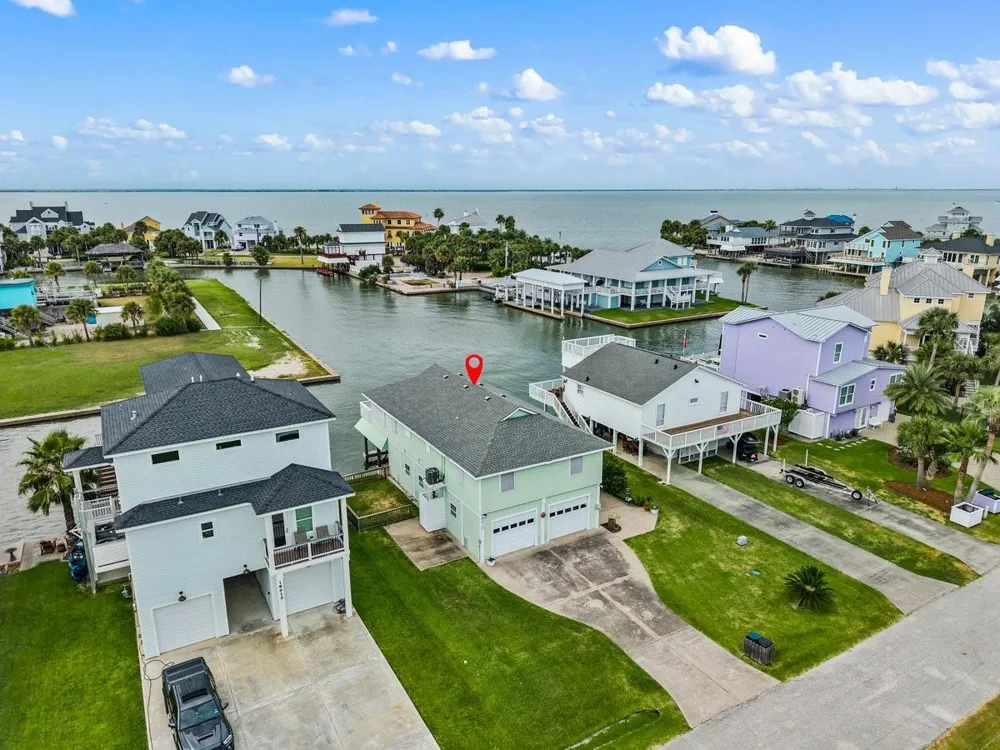 16610 Tern Road Jamaica Beach, TX 77554