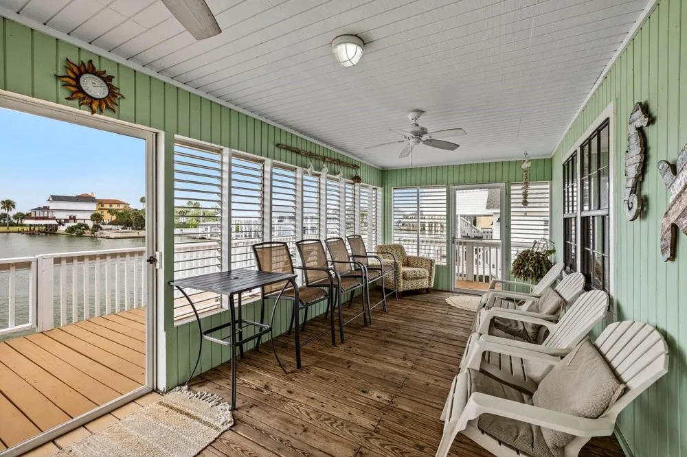 16610 Tern Road Jamaica Beach, TX 77554
