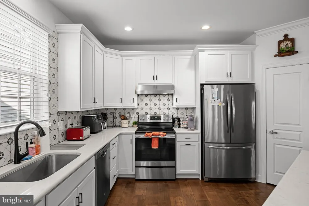 74 LANGPORT DRIVE Medford, NJ 08055