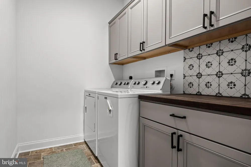 74 LANGPORT DRIVE Medford, NJ 08055