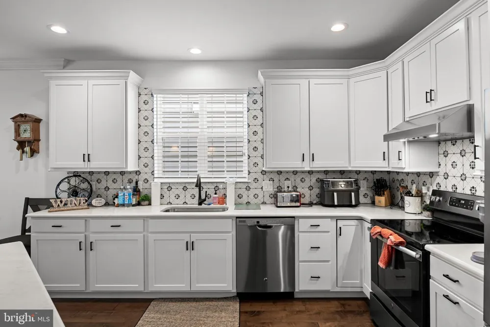 74 LANGPORT DRIVE Medford, NJ 08055