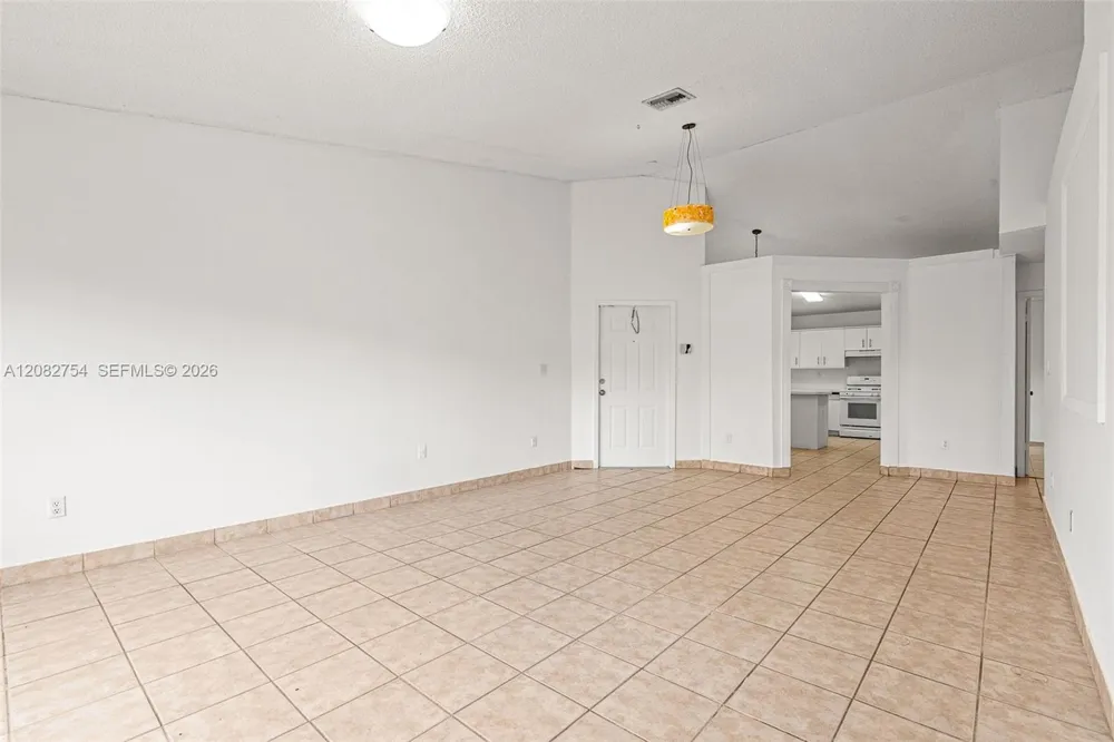 15261 SW 111th St Miami, FL 33196