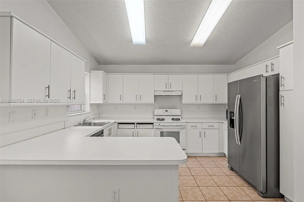 15261 SW 111th St Miami, FL 33196
