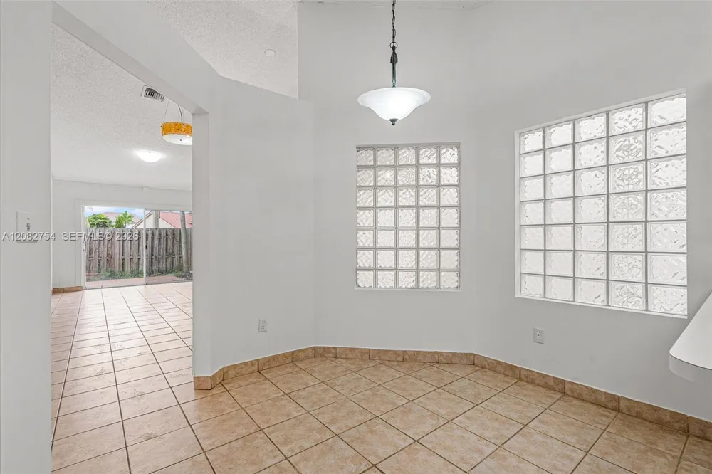 15261 SW 111th St Miami, FL 33196