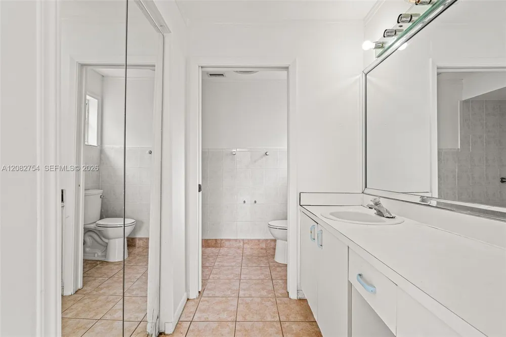 15261 SW 111th St Miami, FL 33196