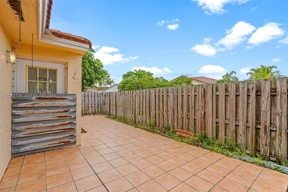 15261 SW 111th St Miami, FL 33196