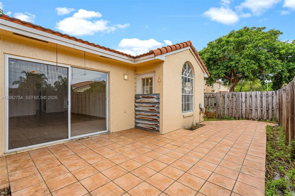 15261 SW 111th St Miami, FL 33196