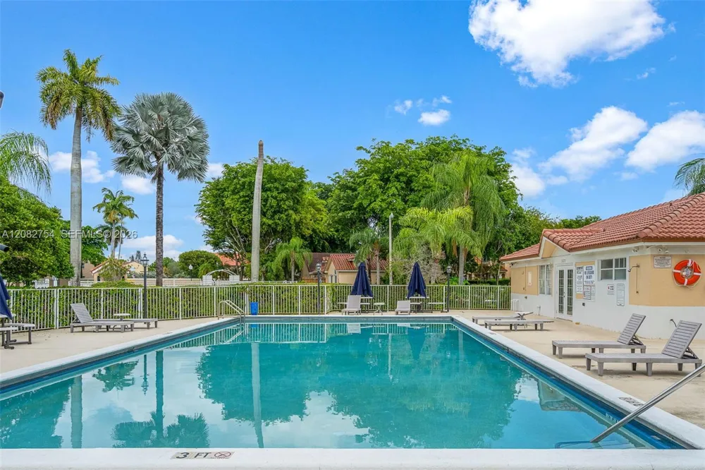 15261 SW 111th St Miami, FL 33196