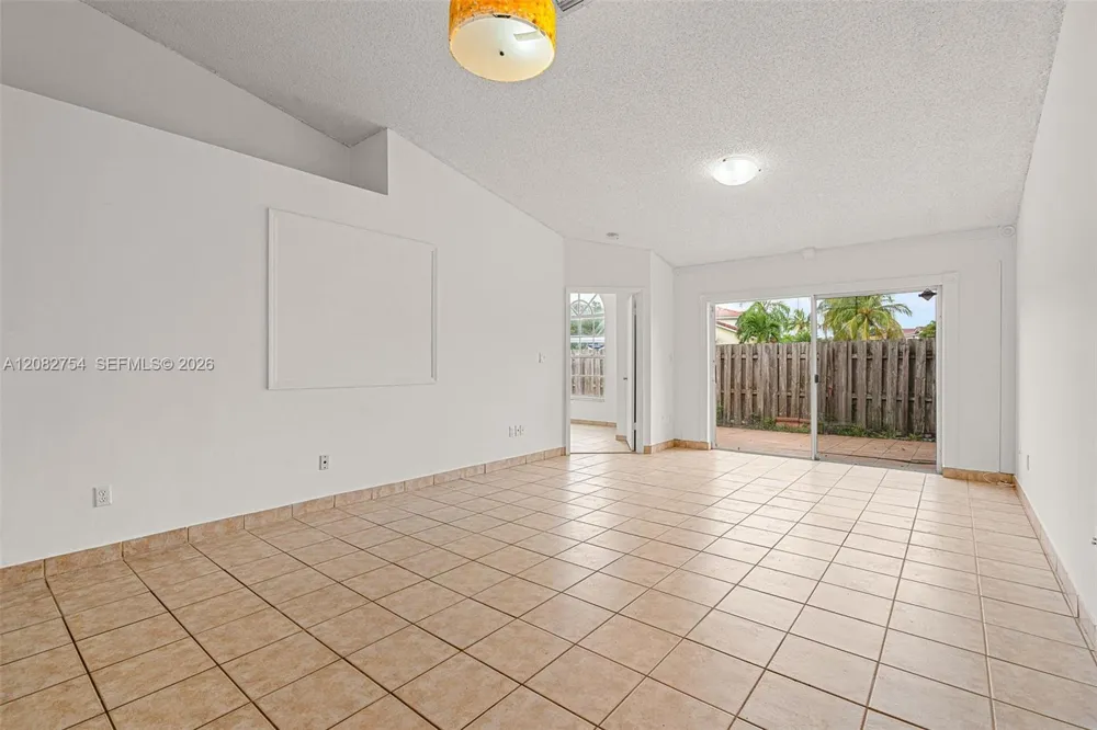 15261 SW 111th St Miami, FL 33196
