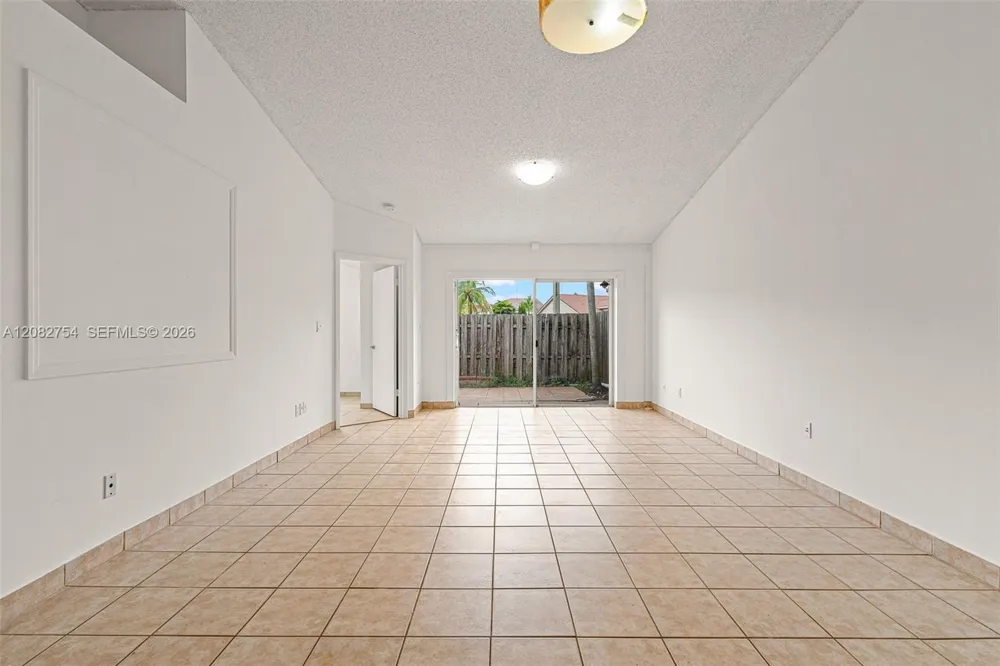 15261 SW 111th St Miami, FL 33196