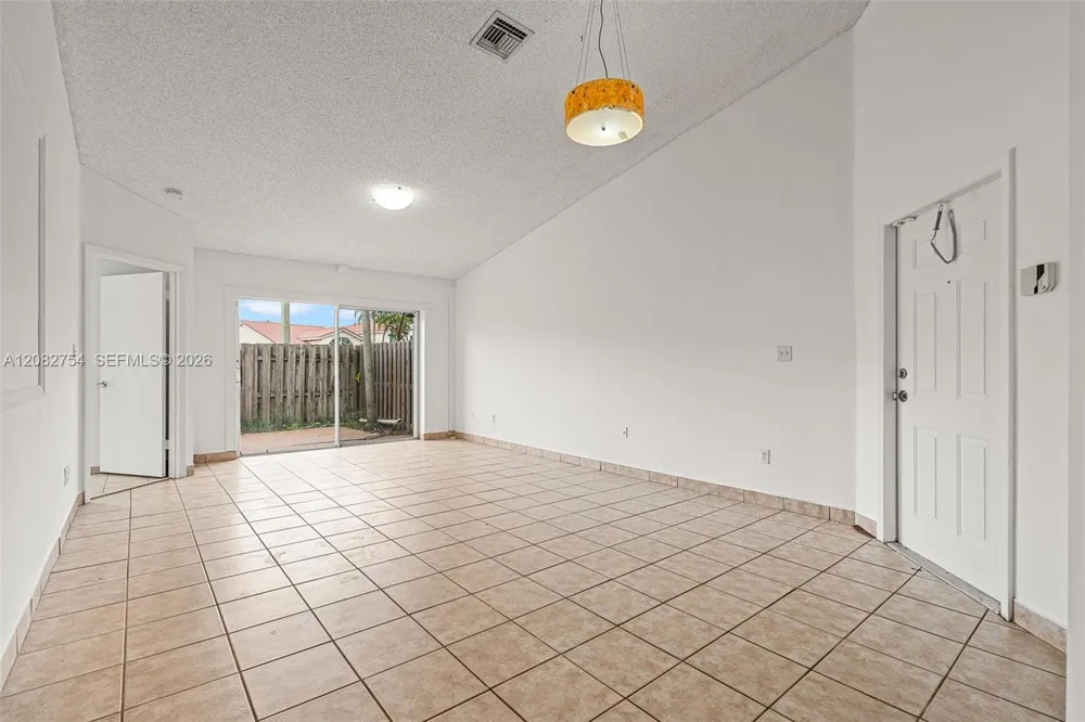 15261 SW 111th St Miami, FL 33196