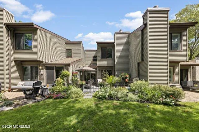 38 Berkshire Court Red Bank, NJ 07701