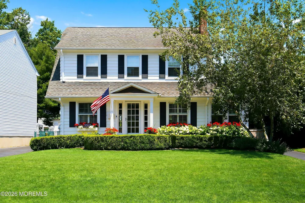 374 Conover Place Red Bank, NJ 07701