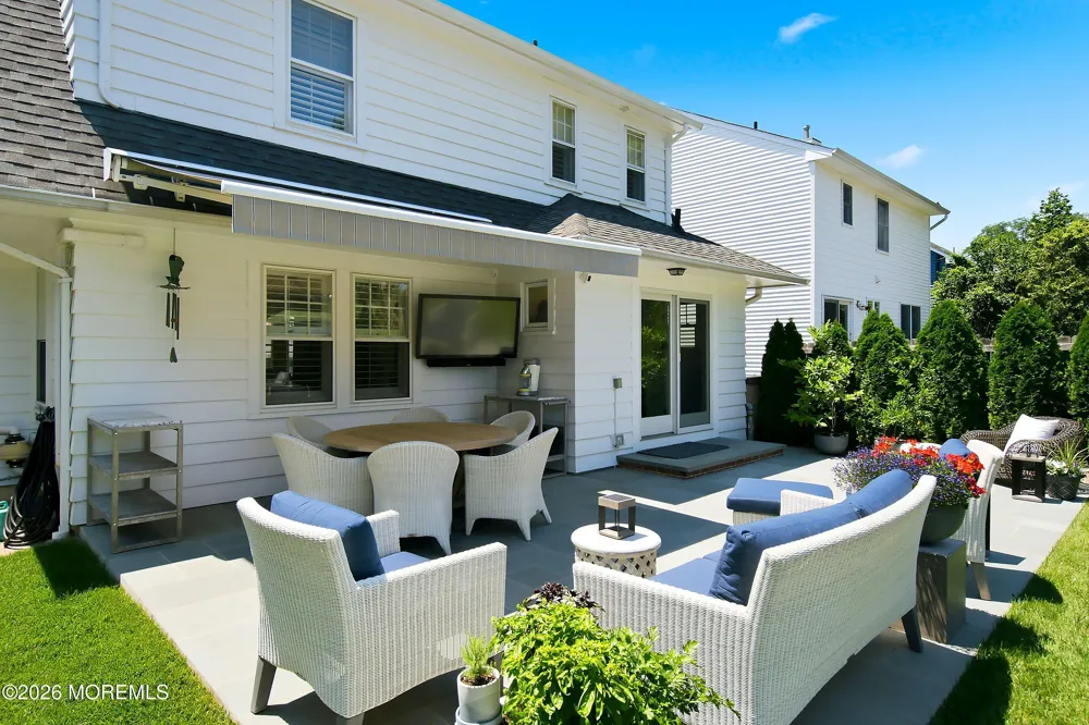 374 Conover Place Red Bank, NJ 07701