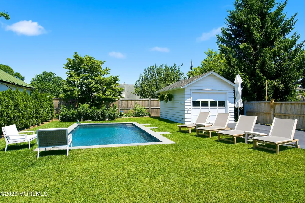 374 Conover Place Red Bank, NJ 07701