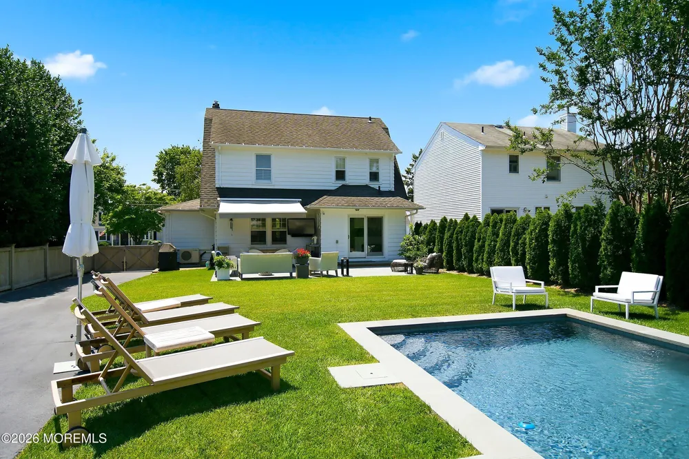374 Conover Place Red Bank, NJ 07701