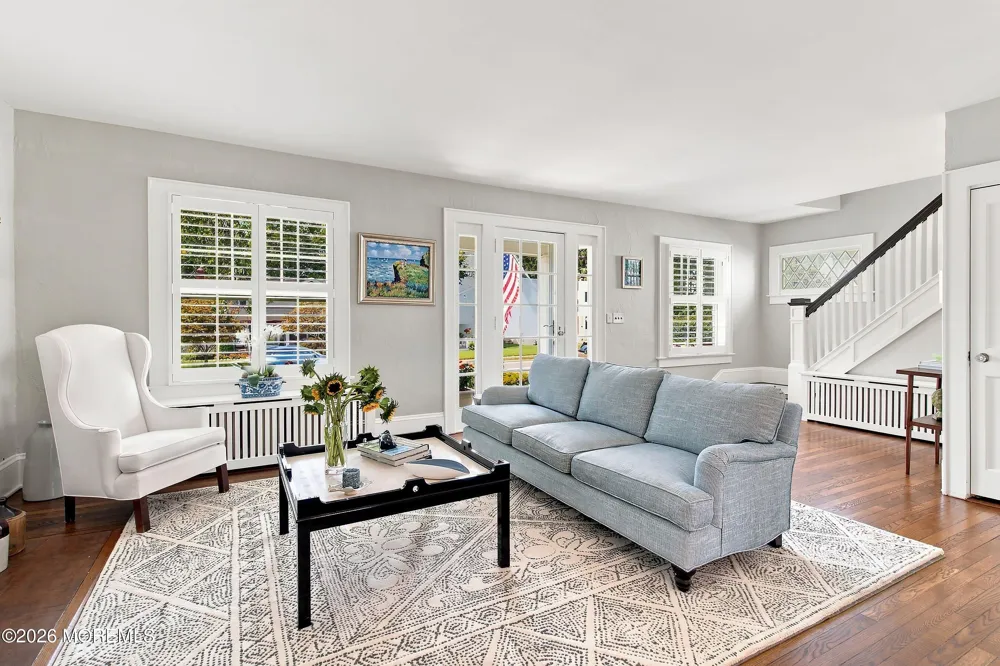 374 Conover Place Red Bank, NJ 07701