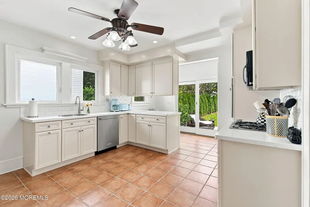 374 Conover Place Red Bank, NJ 07701