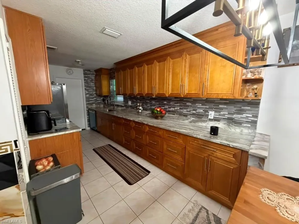 40 NE 10th Avenue Cape Coral, FL 33909