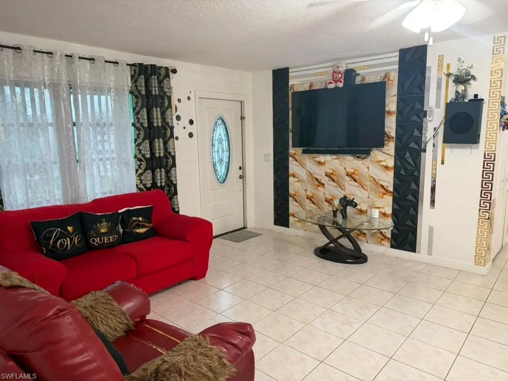 40 NE 10th Avenue Cape Coral, FL 33909