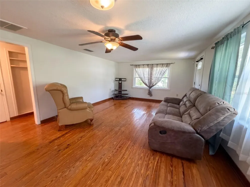 129 S SPARROW POINT Inverness, FL 34450