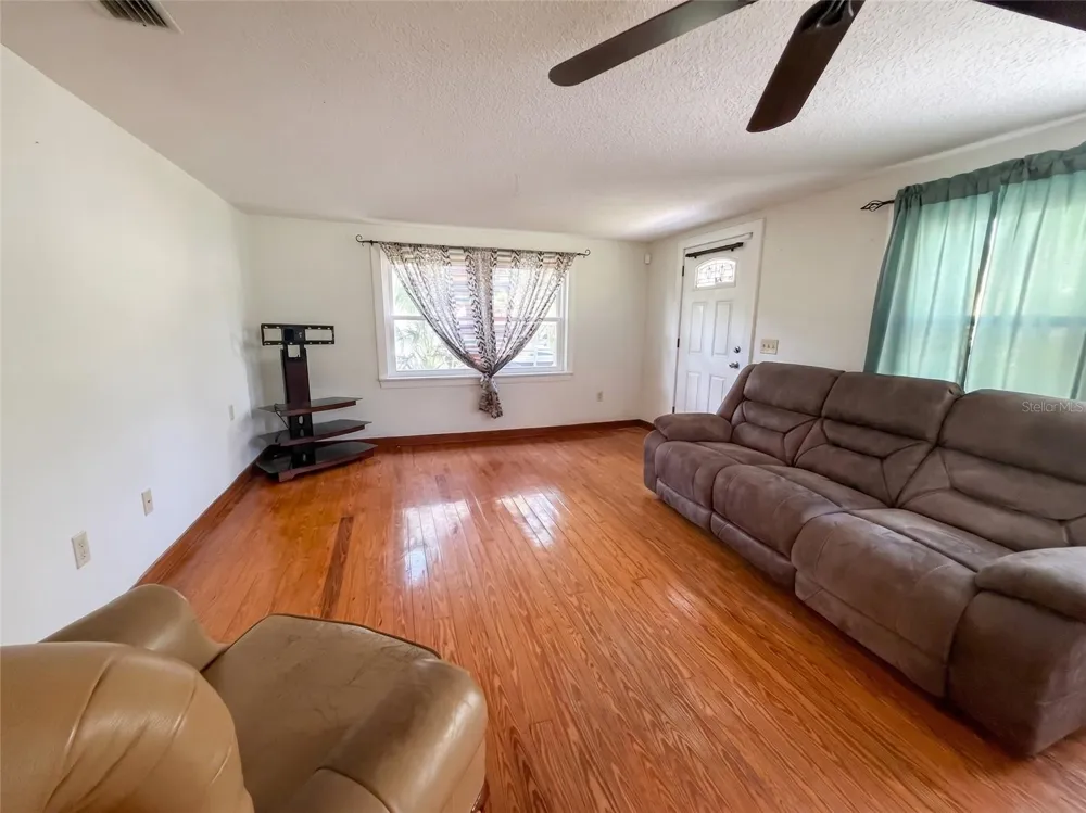 129 S SPARROW POINT Inverness, FL 34450