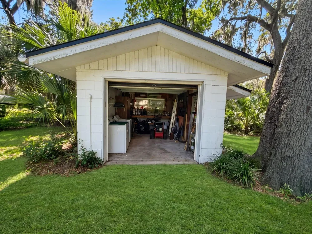 129 S SPARROW POINT Inverness, FL 34450