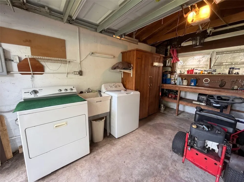 129 S SPARROW POINT Inverness, FL 34450