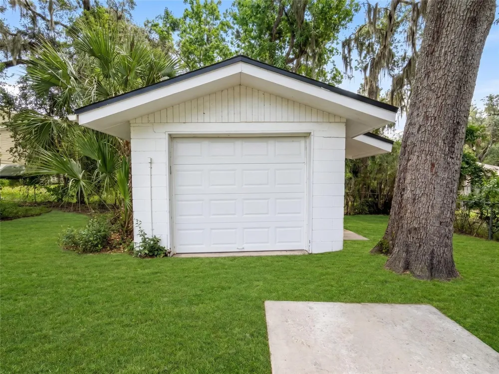 129 S SPARROW POINT Inverness, FL 34450
