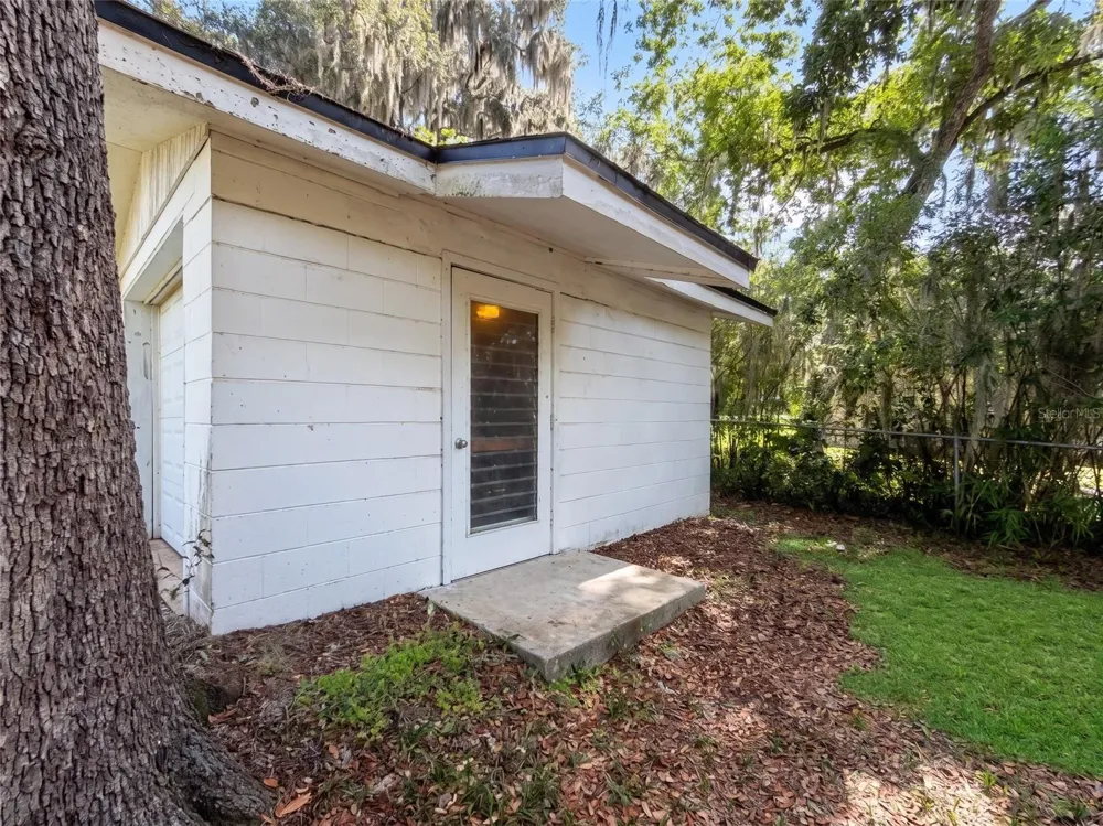 129 S SPARROW POINT Inverness, FL 34450
