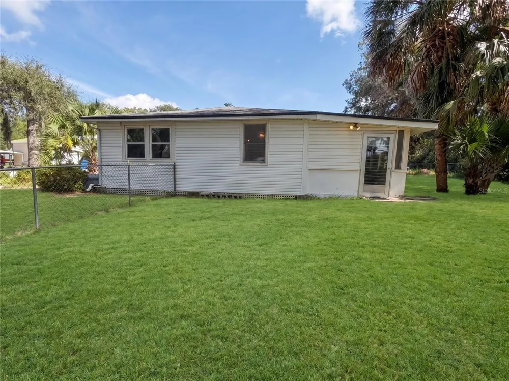 129 S SPARROW POINT Inverness, FL 34450