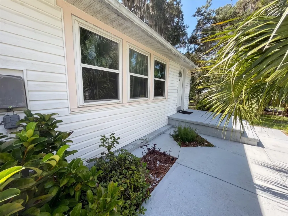 129 S SPARROW POINT Inverness, FL 34450