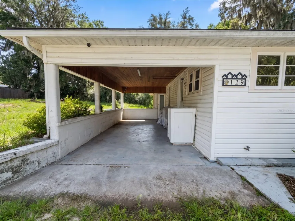 129 S SPARROW POINT Inverness, FL 34450
