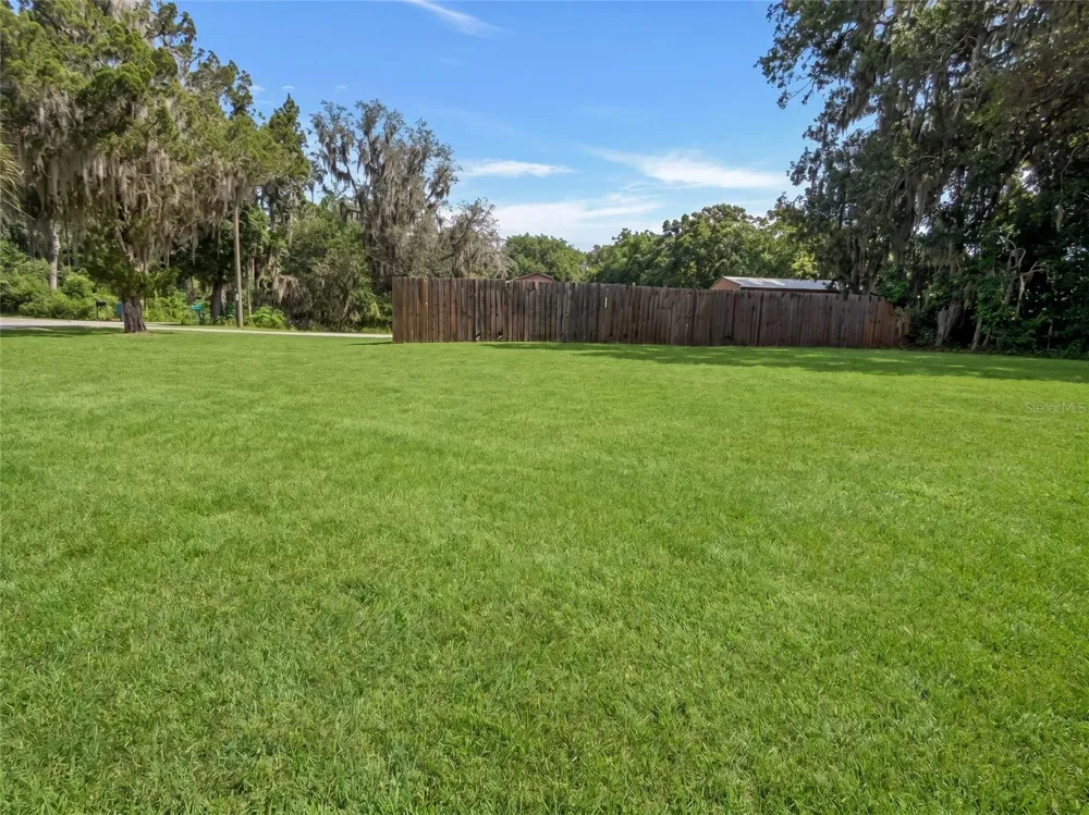 129 S SPARROW POINT Inverness, FL 34450