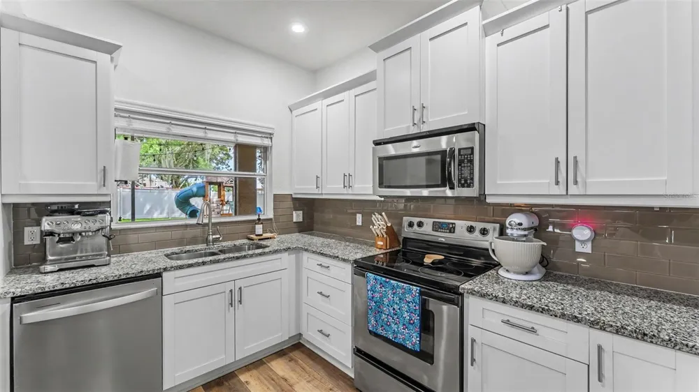 116 BENTLEY OAKS BOULEVARD Auburndale, FL 33823