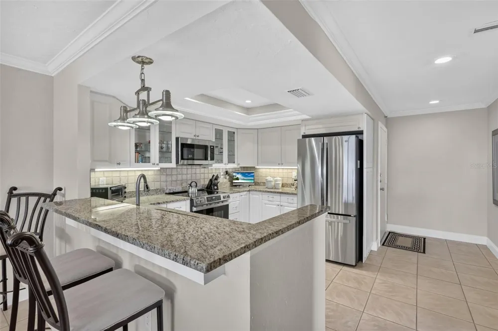 1200 E PEPPERTREE LANE #505 Sarasota, FL 34242