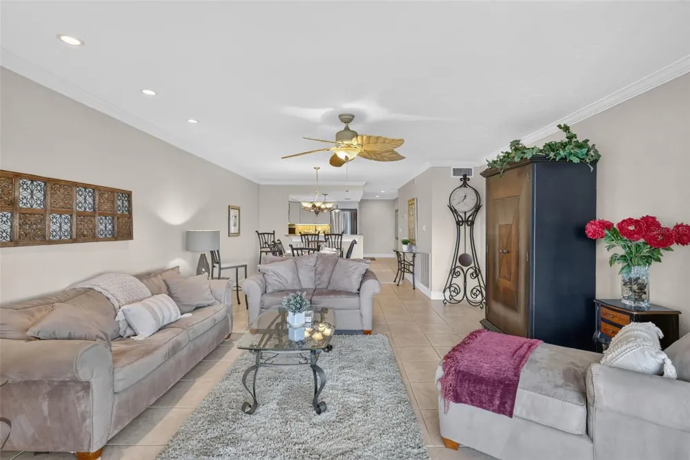 1200 E PEPPERTREE LANE #505 Sarasota, FL 34242