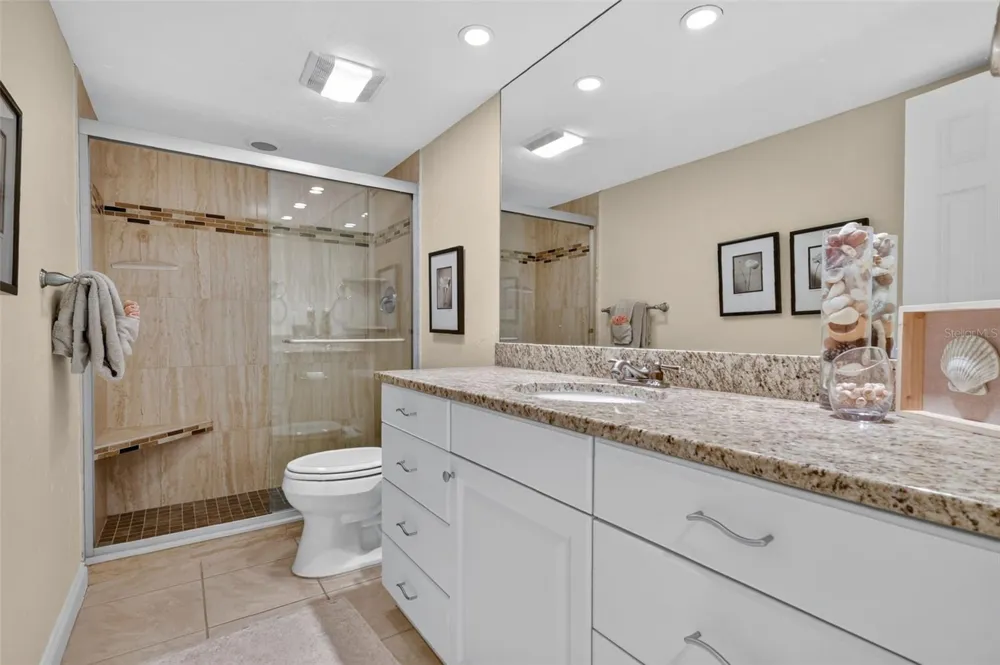 1200 E PEPPERTREE LANE #505 Sarasota, FL 34242