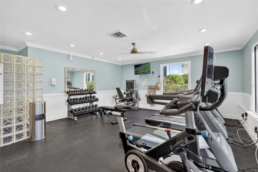 1200 E PEPPERTREE LANE #505 Sarasota, FL 34242