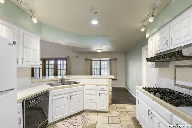 7939 Misty Park Street San Antonio, TX 78250