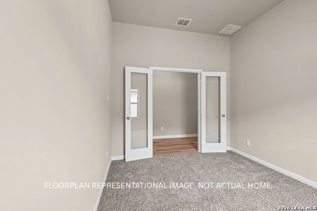 100 Cheyenne Drive Floresville, TX 78114