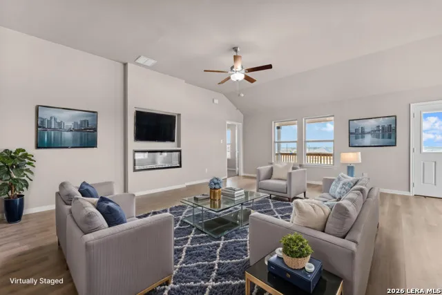 100 Cheyenne Drive Floresville, TX 78114