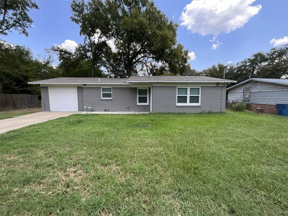 608 Cedar Street Malakoff, TX 75148