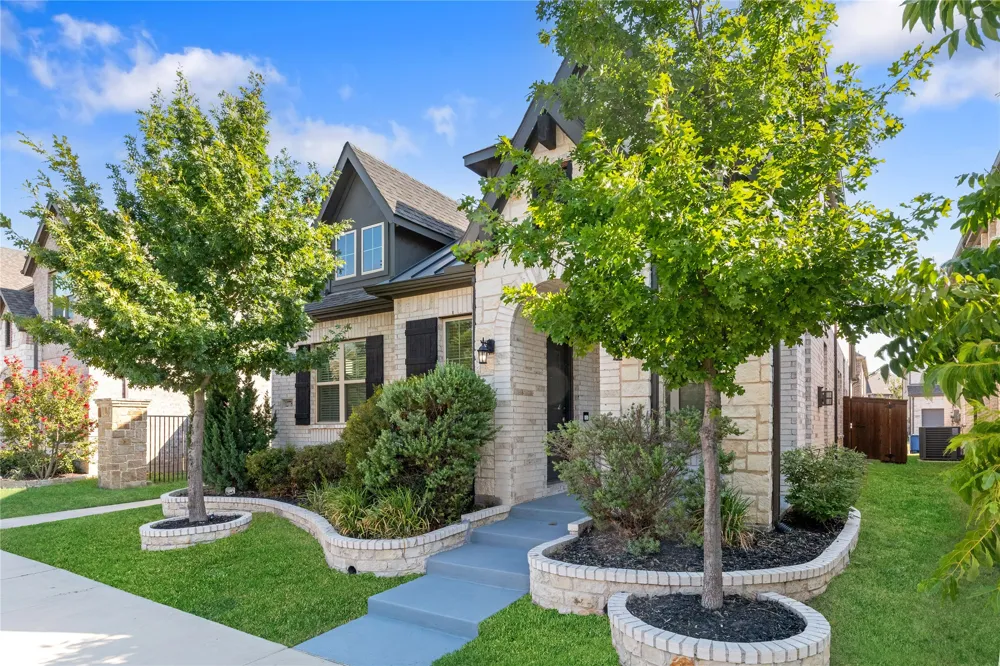 12778 Friar Street Farmers Branch, TX 75234