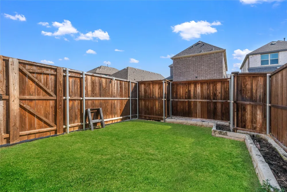 12778 Friar Street Farmers Branch, TX 75234