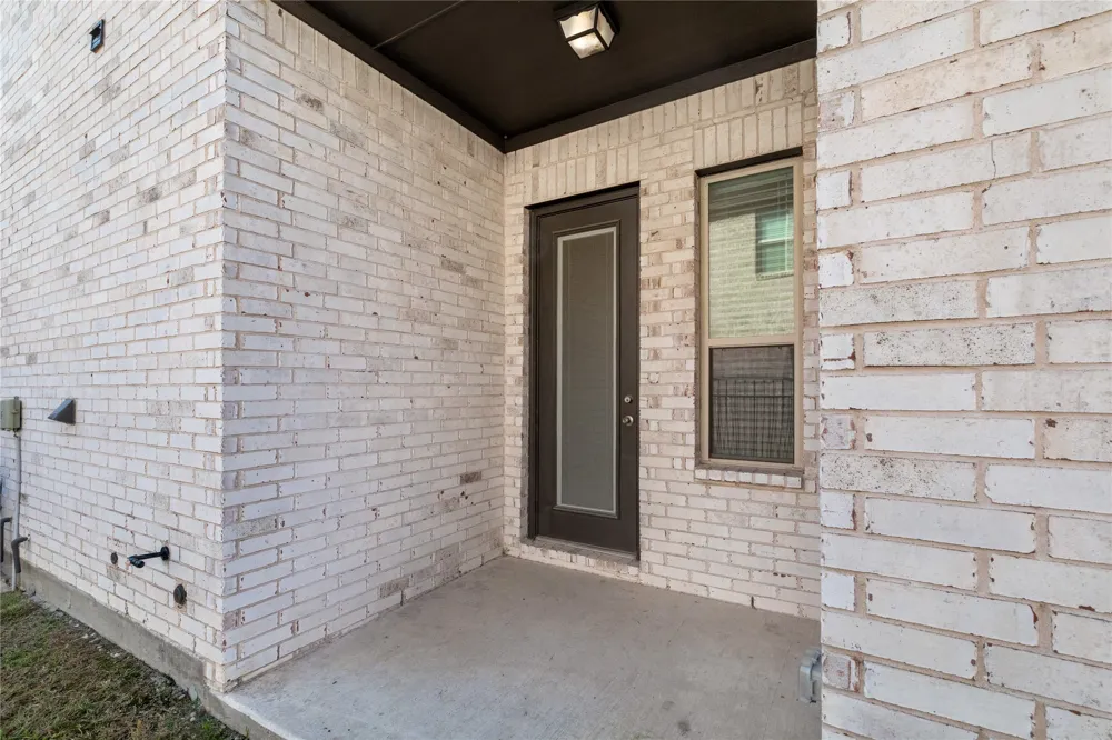 12778 Friar Street Farmers Branch, TX 75234