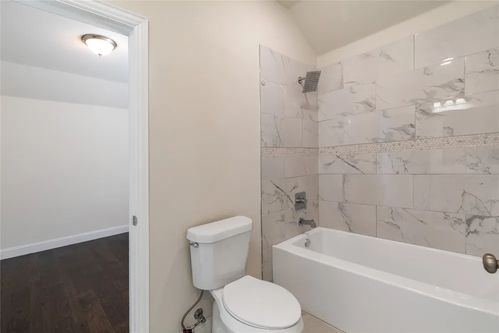 12778 Friar Street Farmers Branch, TX 75234