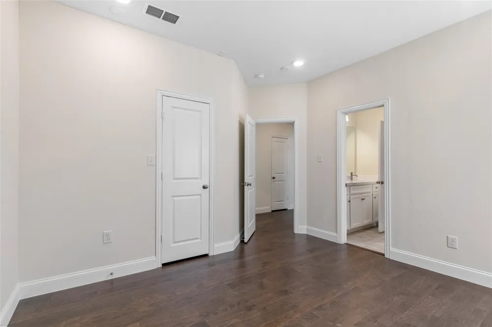 12778 Friar Street Farmers Branch, TX 75234