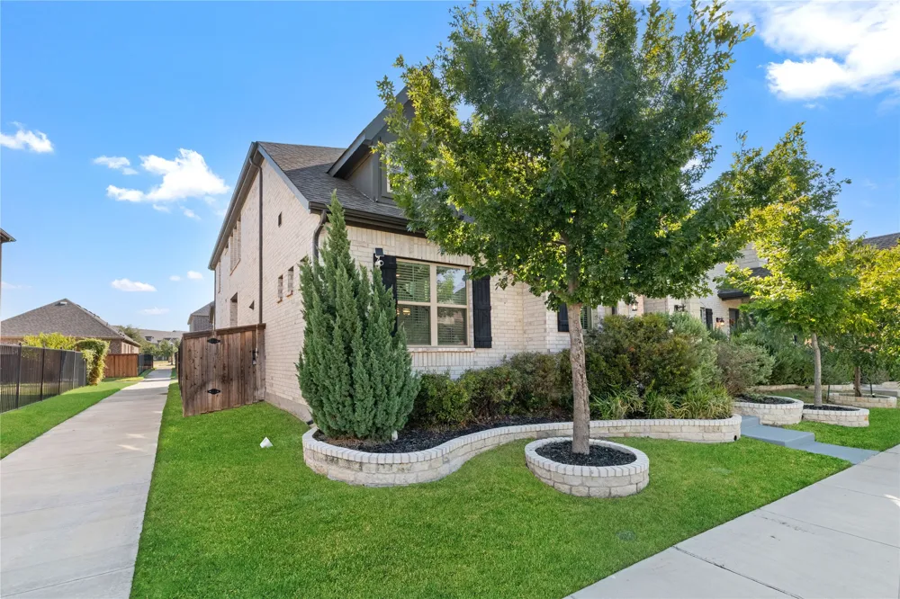 12778 Friar Street Farmers Branch, TX 75234