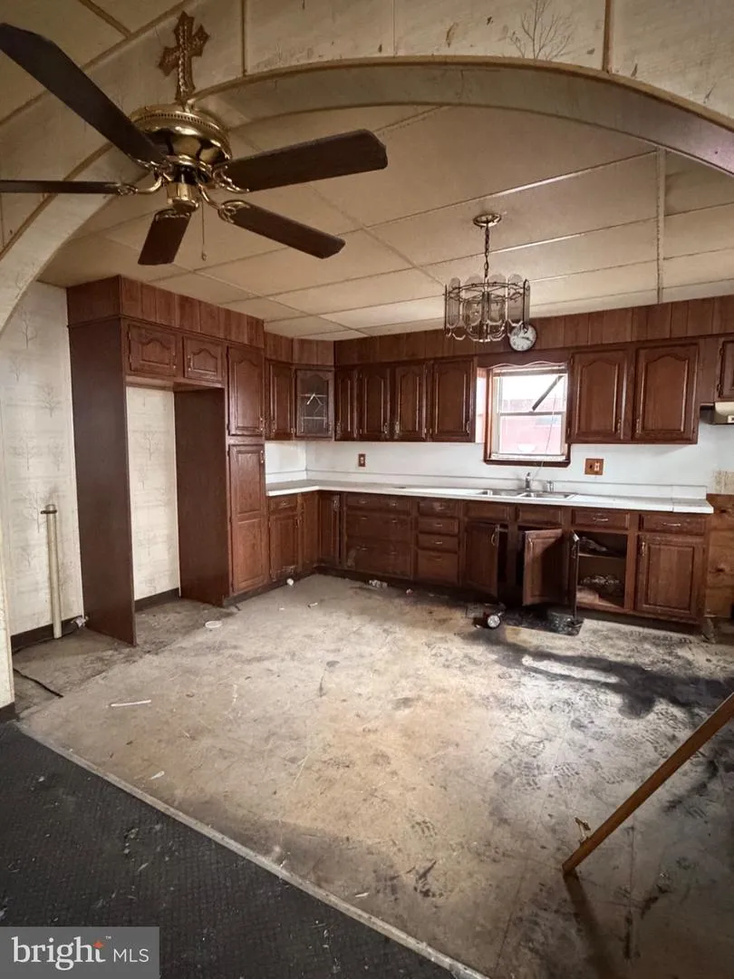 20 FRONT STREET Minersville, PA 17954